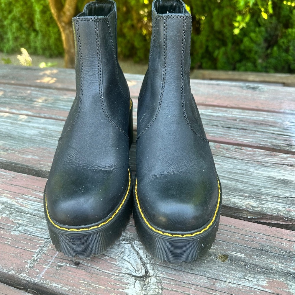 Dr. Marten Chelsea Boots Like New